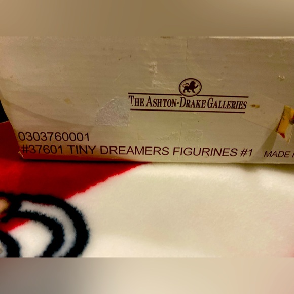 The Ashton-Drake Galleries figurines - Picture 2 of 5